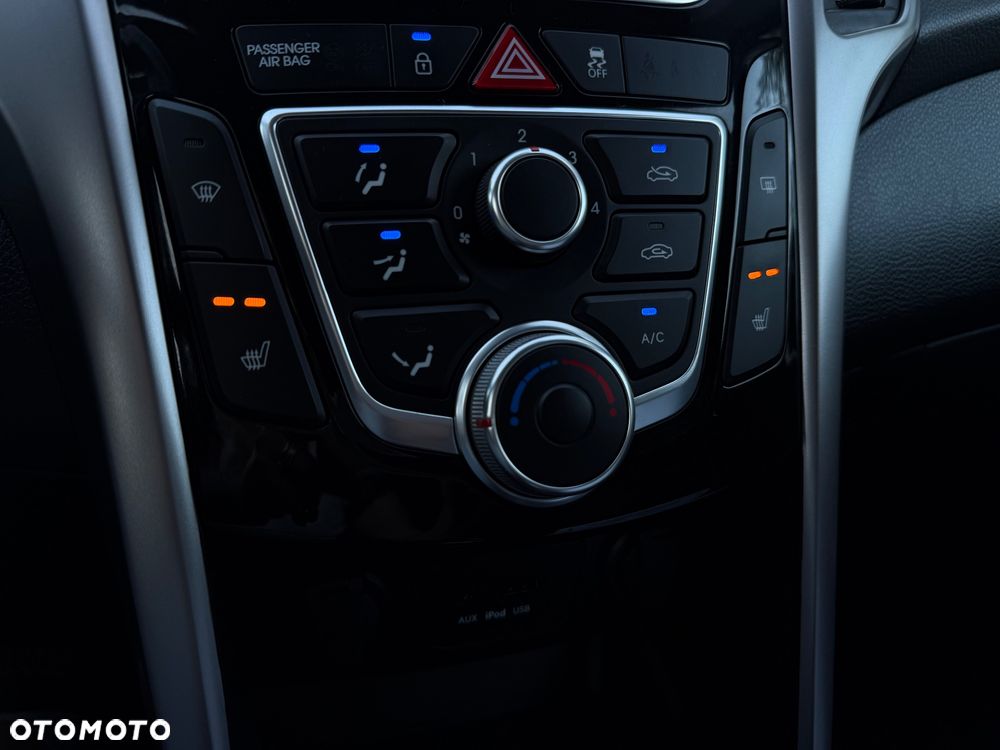 Hyundai i30 1.4 Fifa World Cup Edition - 22