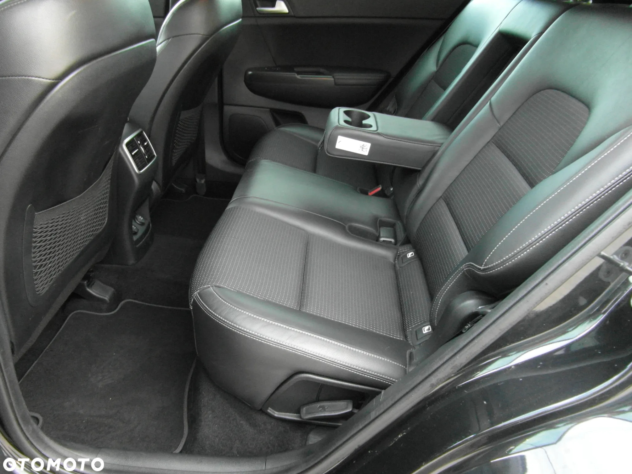 Kia Sportage 2.0 CRDI 4WD Automatik Vision - 30