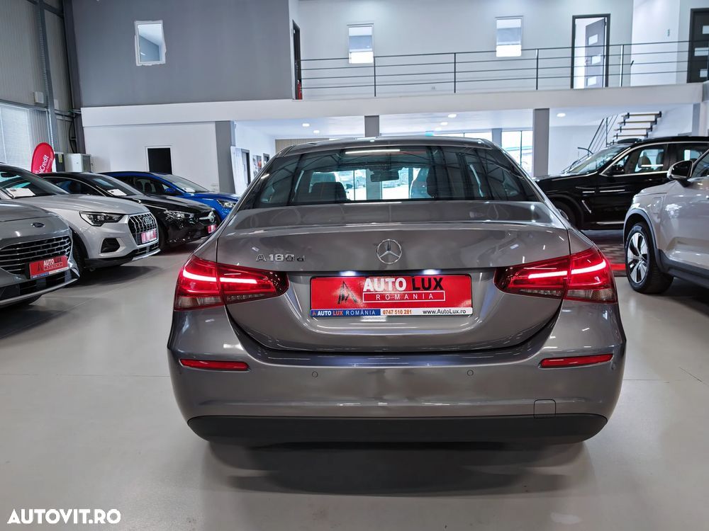 Mercedes-Benz A 180 d 7G-DCT - 5