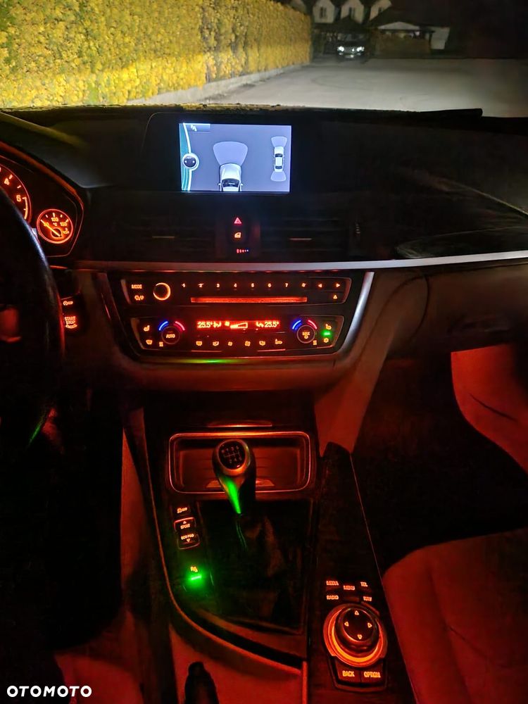BMW Seria 3 - 34