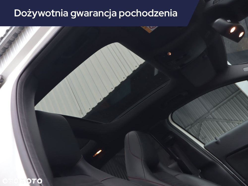 Mercedes-Benz GLA - 21