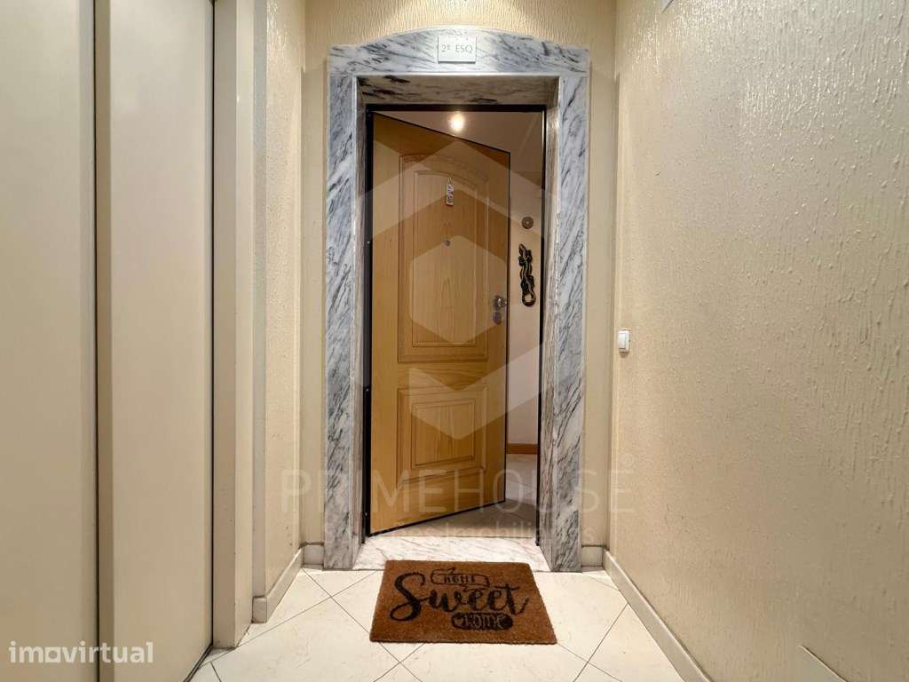 Excelente T3 com elevador, varandas e arrecadação em Vale Figueira ... - Grande imagem: 4/61