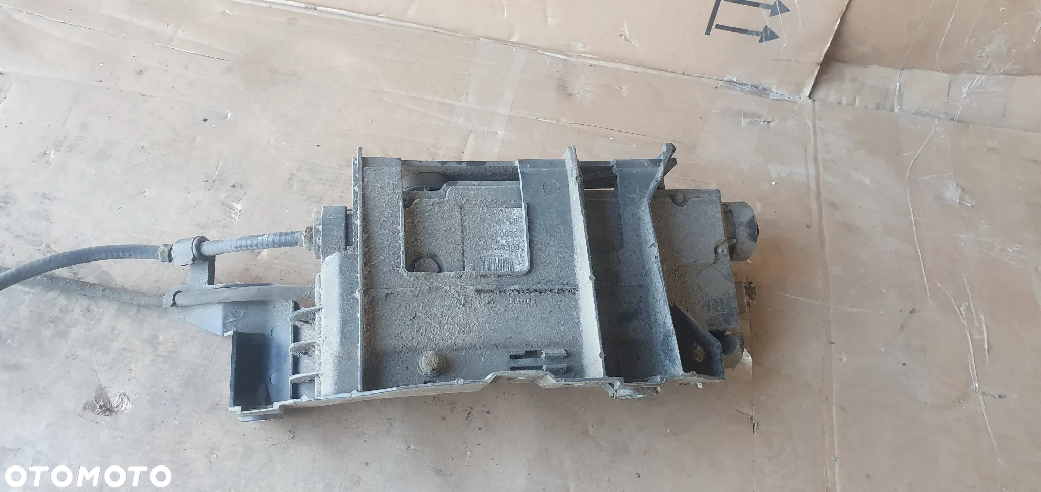 Mechanizm hamulca ręcznego elektryczny Renault Scenic II 8200311379 - 6