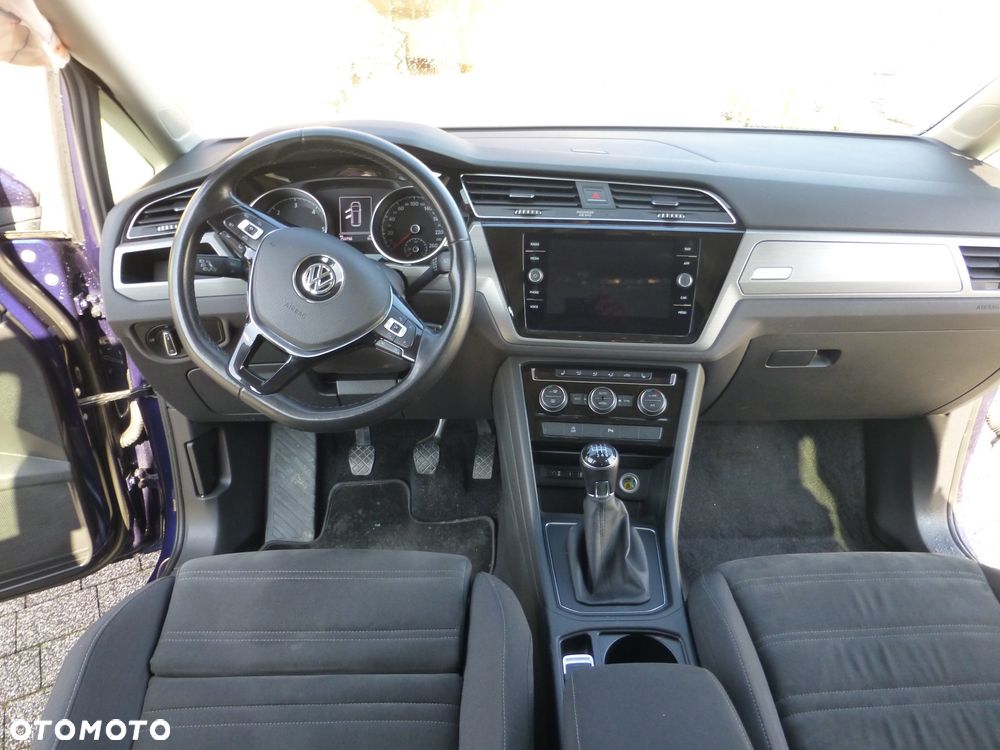 Volkswagen Touran 2.0 TDI BMT Comfortline - 6