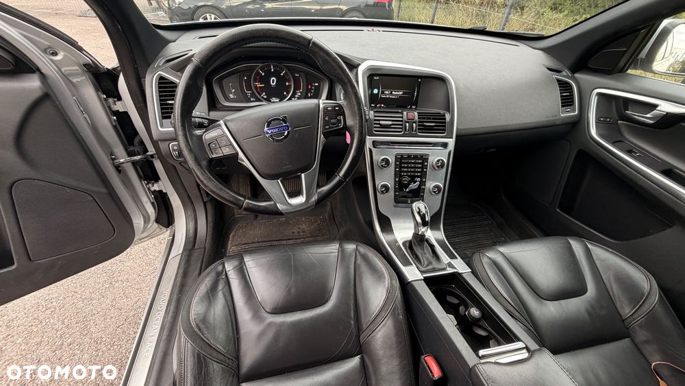 Volvo XC 60 D4 Drive-E Ocean Race - 6