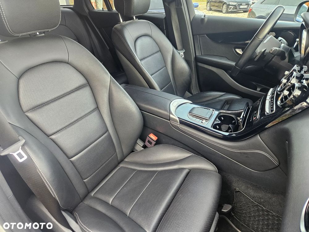 Mercedes-Benz GLC 220 d 4Matic 9G-TRONIC - 22