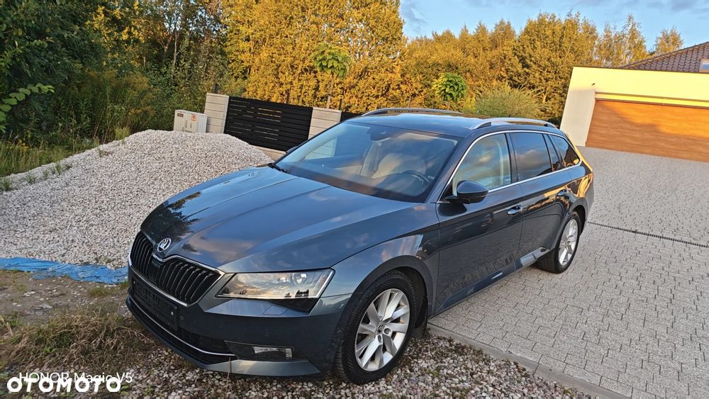Skoda Superb 2.0 TDI DSG Premium Edition - 40