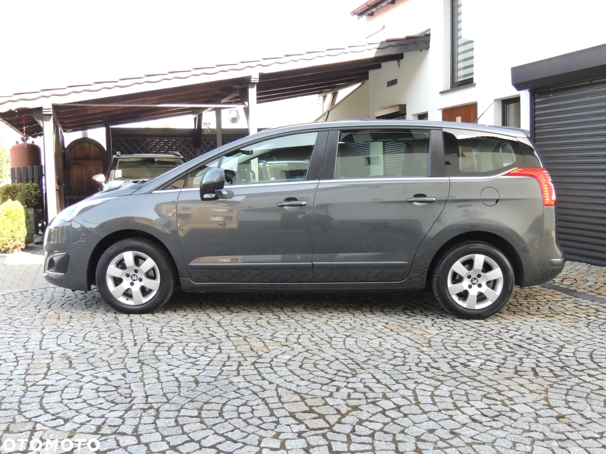 Peugeot 5008 - 32