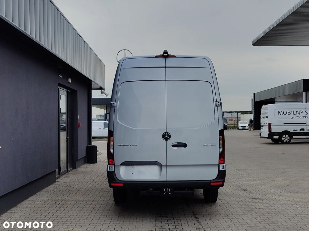 Mercedes-Benz Sprinter - 8