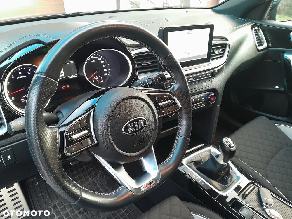 Kia ProCeed 1.4 T-GDI OPF GT LINE - 31