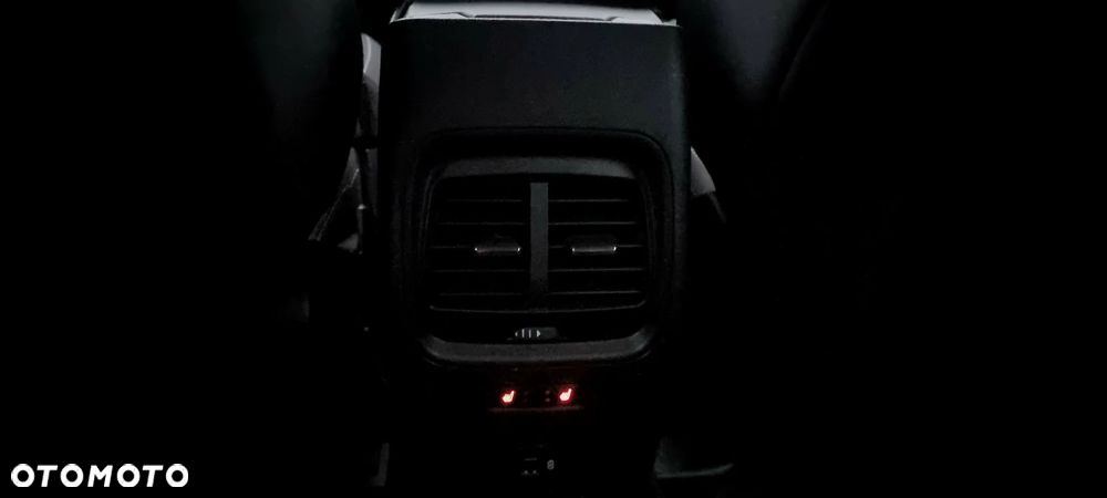 Ford Kuga 1.5 EcoBlue FWD Titanium X - 33