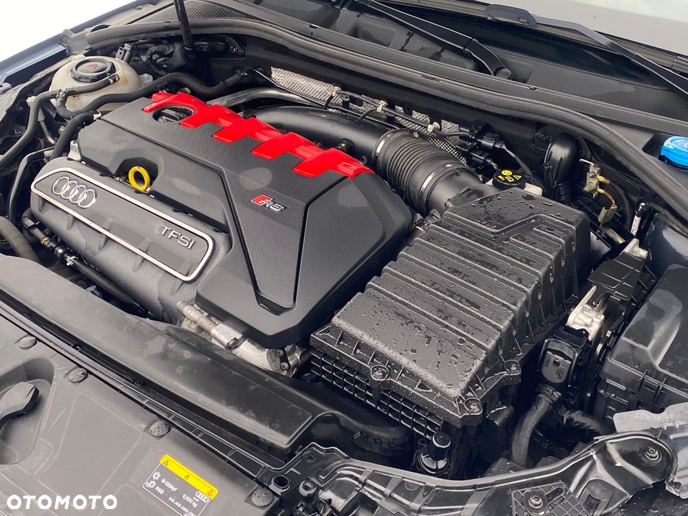 Audi RS3 Limousine - 12