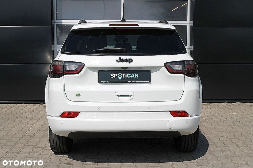 Jeep Compass - 12