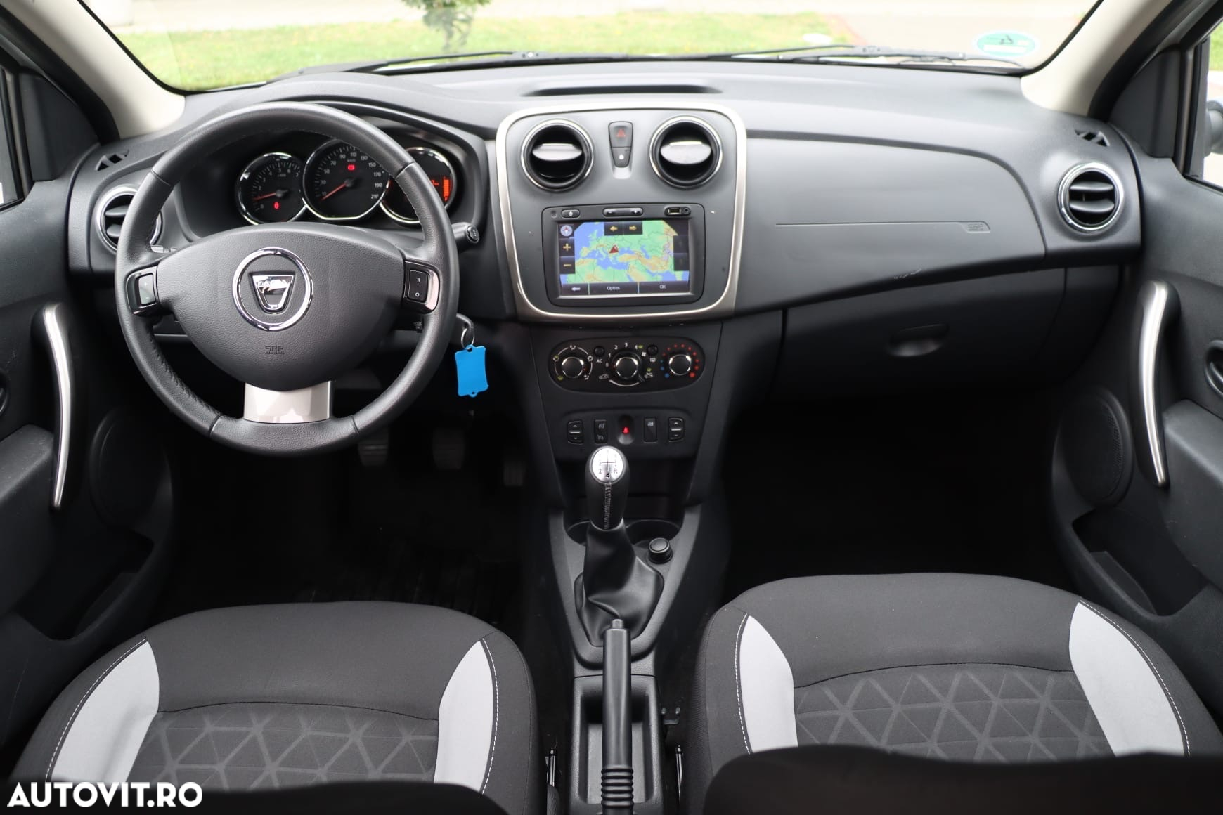 Dacia Sandero Stepway TCe 90 (S&S) Celebration - 8