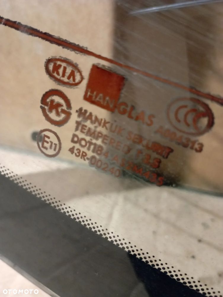 Szyba tylna Kia Cerato Sedan - 2