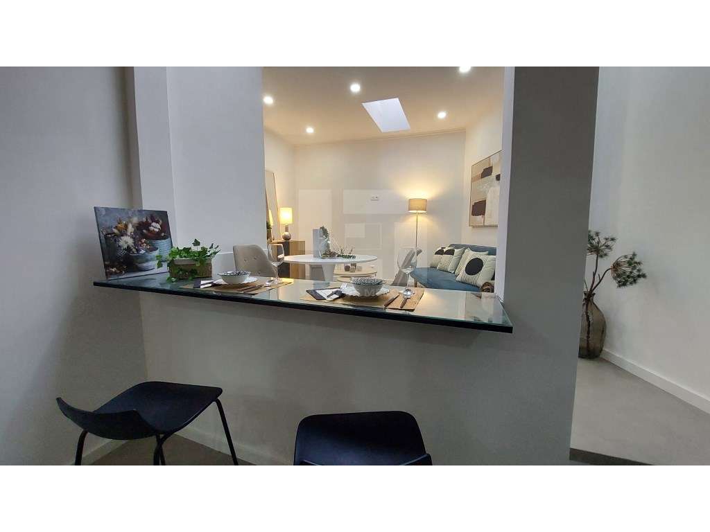 Apartamento T3 de duas frentes, totalmente remodelado, Angelina Vidal - Grande imagem: 4/26