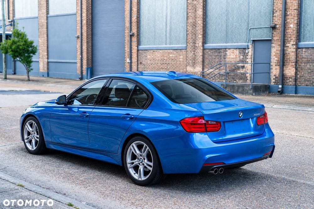 BMW Seria 3 328i - 4