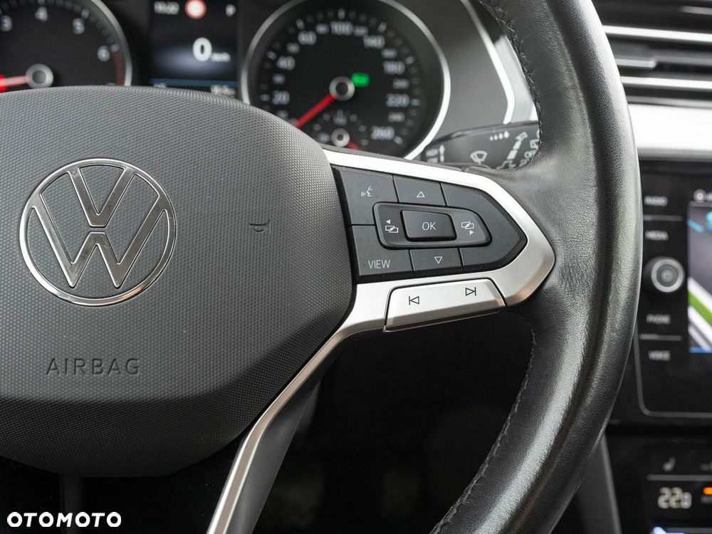 Volkswagen Passat - 15