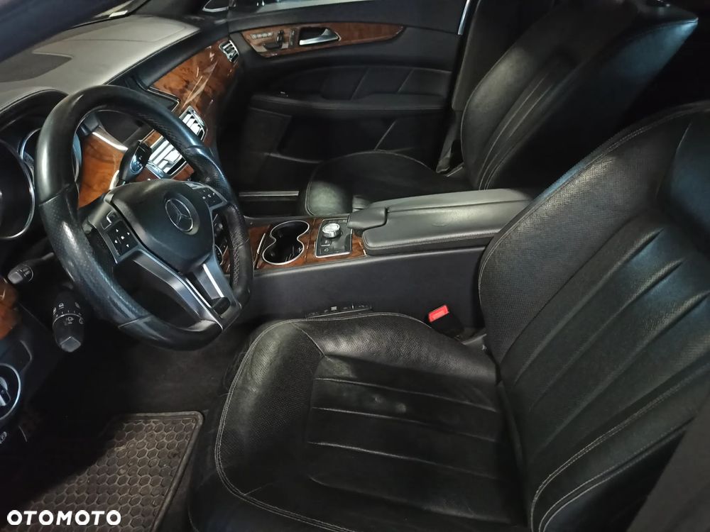 Mercedes-Benz CLS - 10