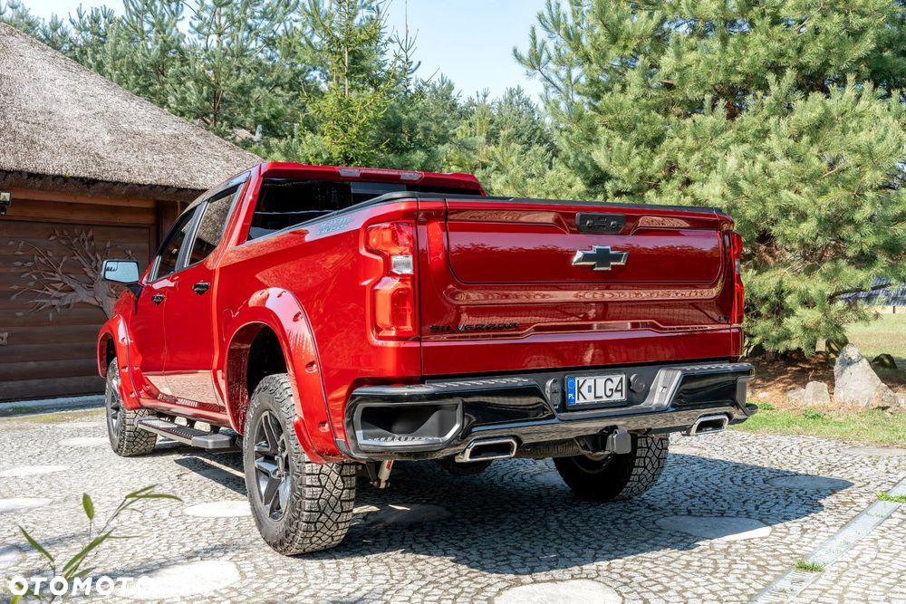 Chevrolet Silverado - 12