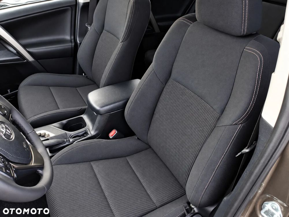Toyota RAV4 - 22