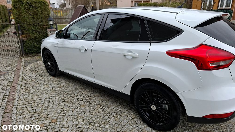 Ford Focus 1.0 EcoBoost Trend - 13