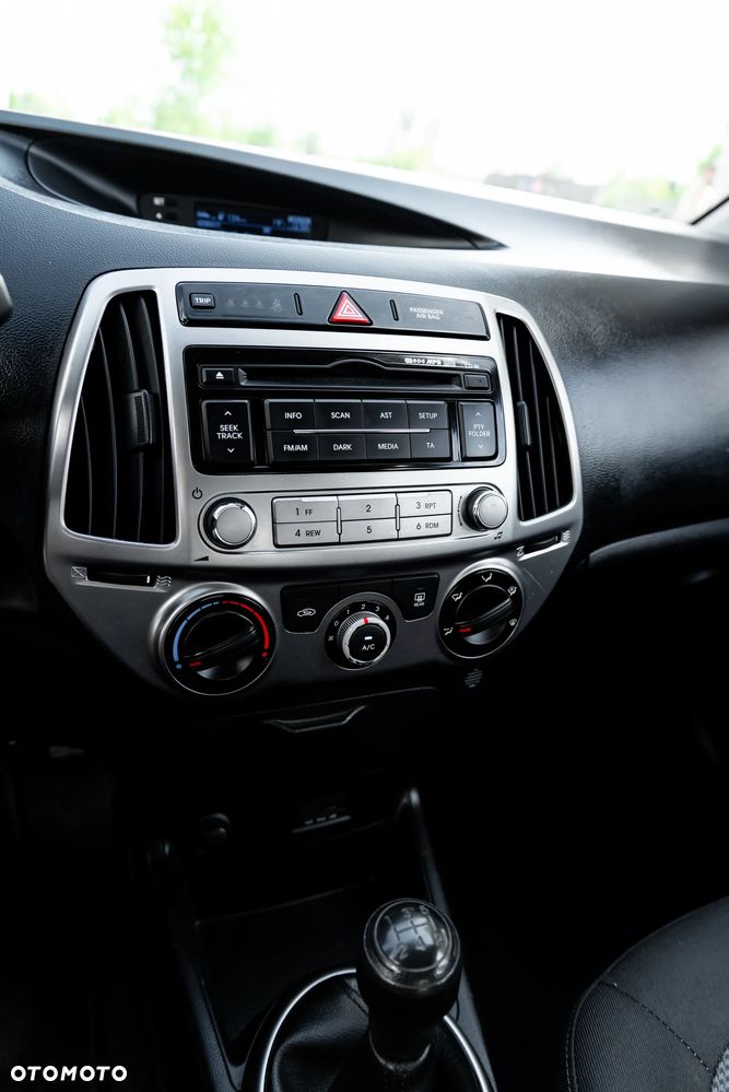 Hyundai i20 1.25 Classic + - 28
