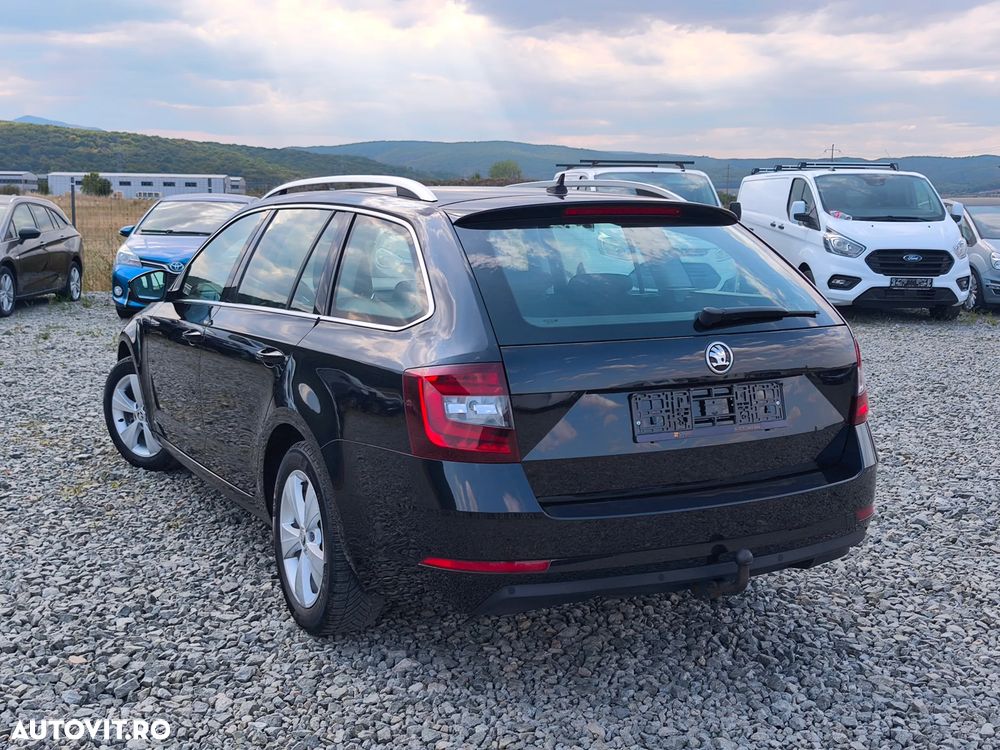 Skoda Octavia 2.0 TDI DSG Edition Plus - 10