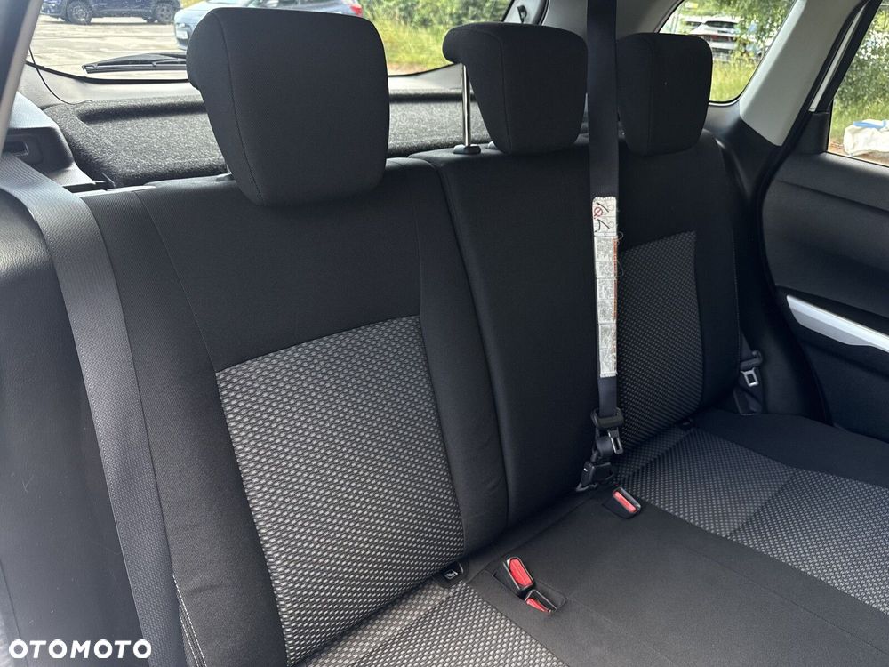 Suzuki Vitara 1.6 Comfort 4WD - 30