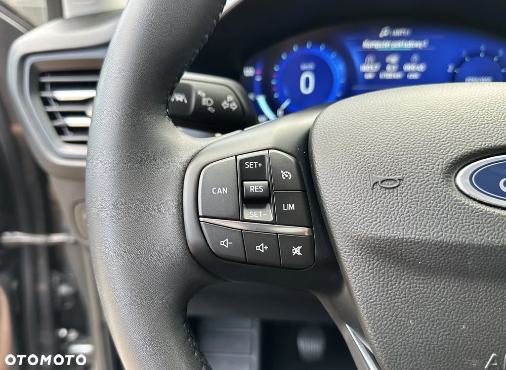 Ford Focus 1.0 EcoBoost Titanium X - 19