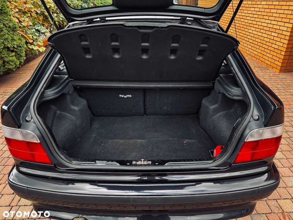 BMW Seria 3 316i - 20