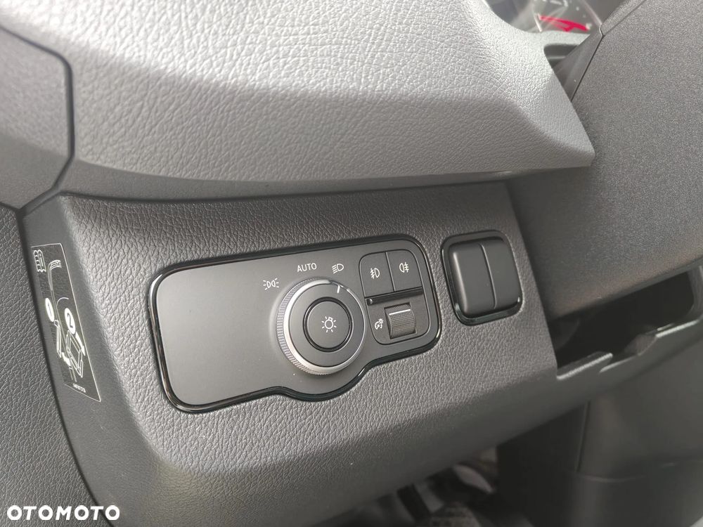 Mercedes-Benz Sprinter - 25