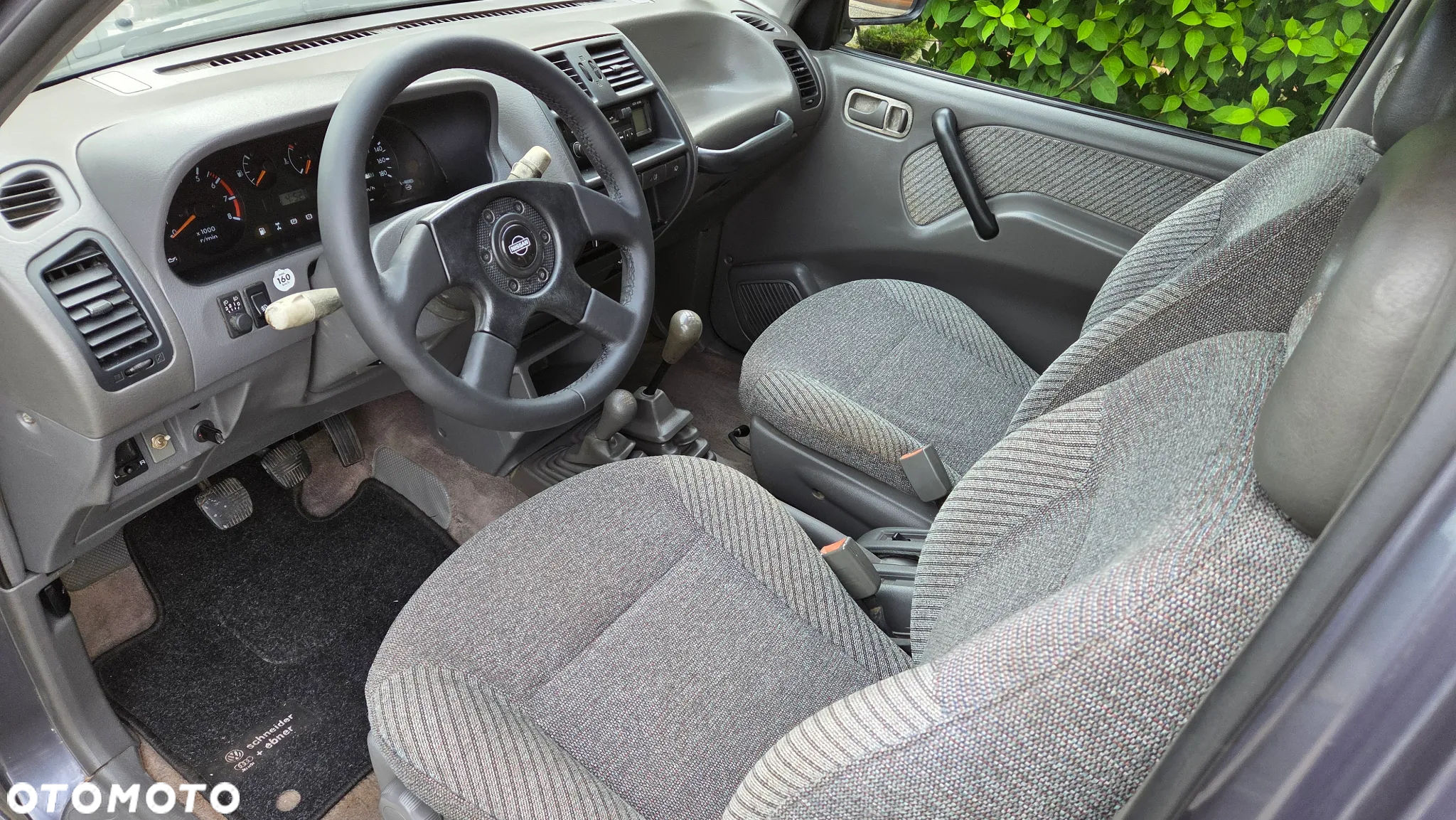Nissan Terrano II 2.4 SGX - 36