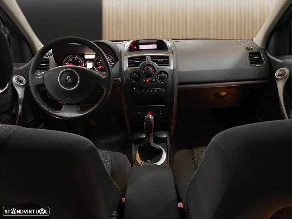 Renault Mégane 1.5 dCi Dynamique - 8