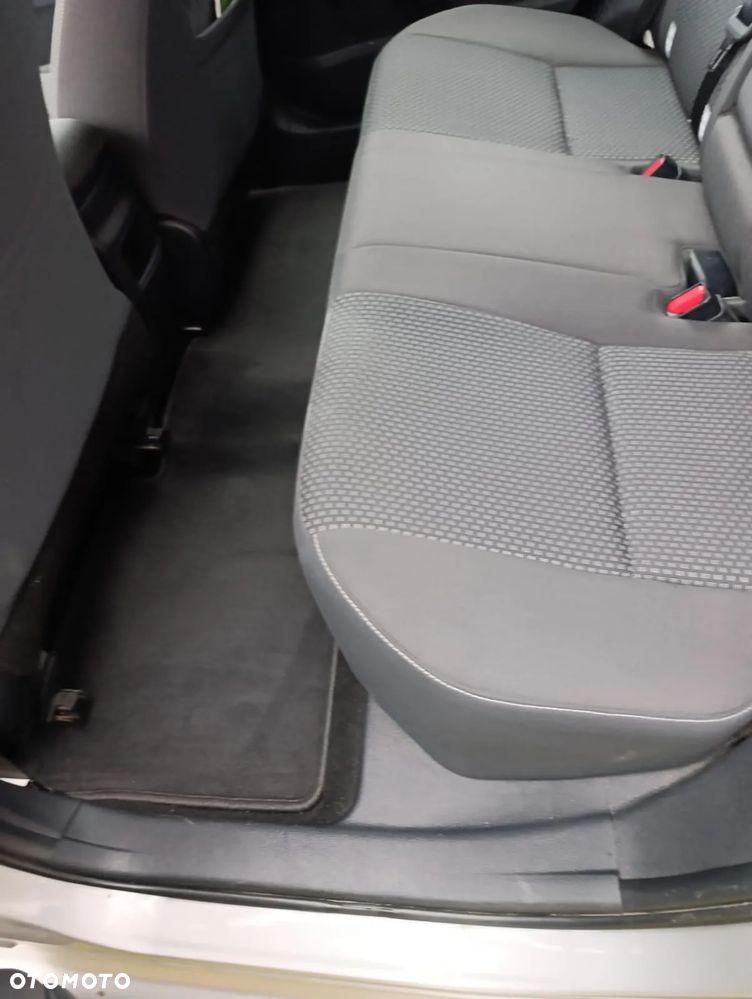 Toyota Corolla 1.6 Classic Plus - 9