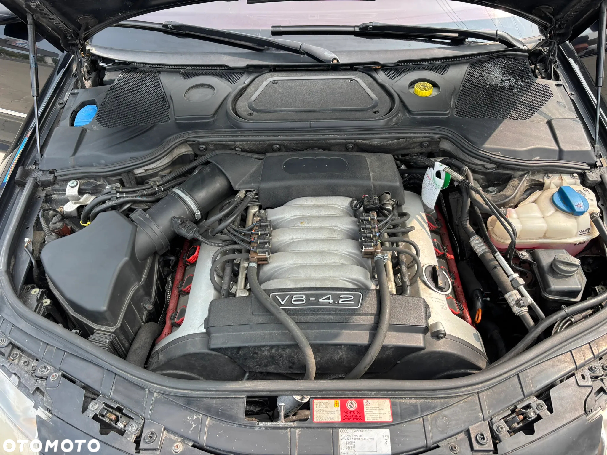 Audi A8 4.2 Quattro - 17