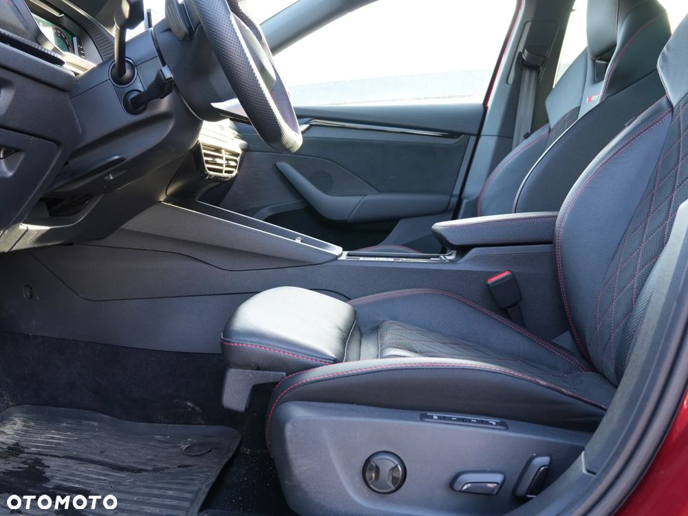 Skoda Octavia 2.0 TSI RS DSG - 20