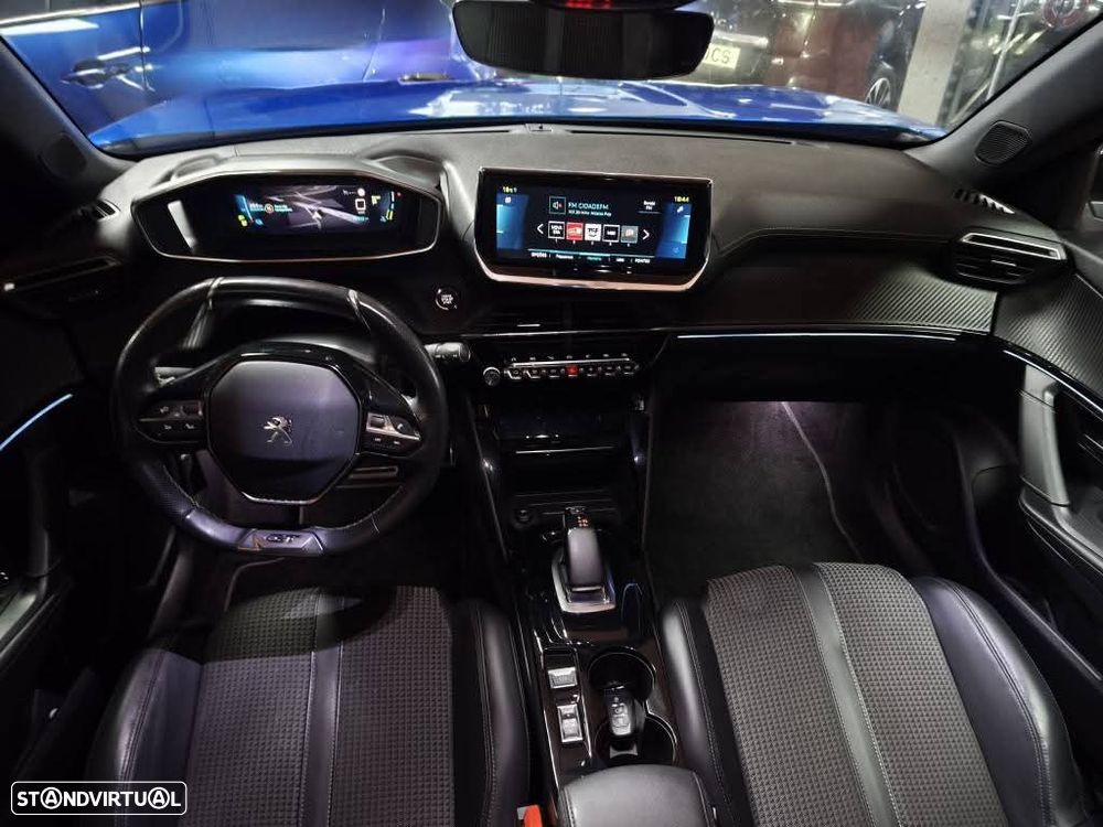 Peugeot e-2008 50 kWh GT Line - 11