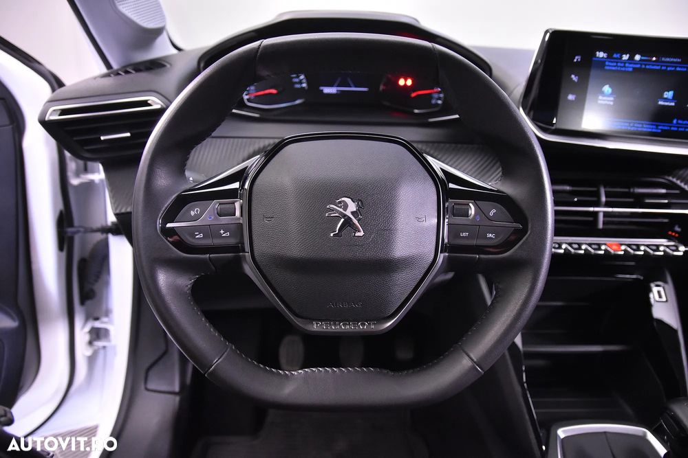 Peugeot 208 1.2 L PureTech STT Active - 17