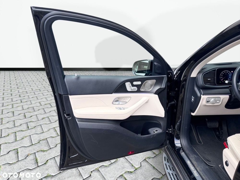 Mercedes-Benz GLE - 11