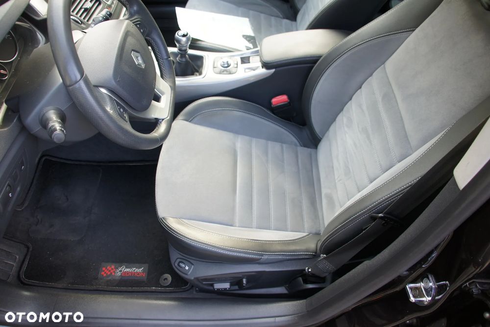 Renault Laguna dCi 150 FAP GT - 15