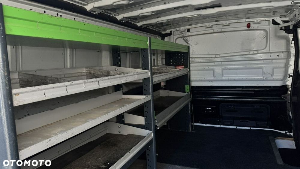 Renault Trafic - 13