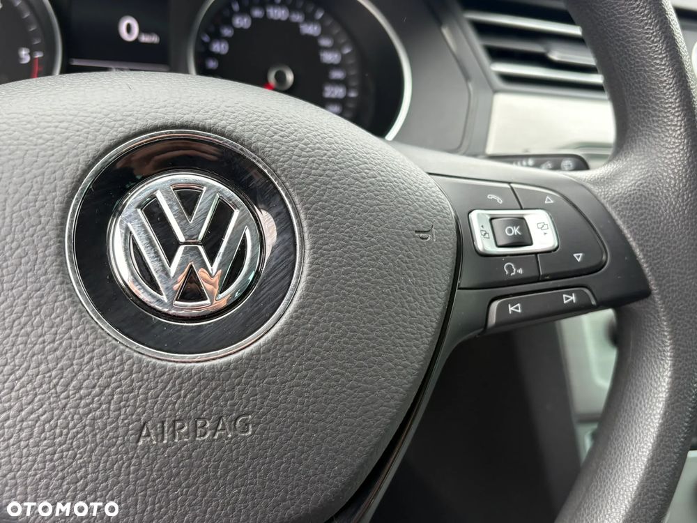 Volkswagen Passat Variant 1.6 TDI SCR BlueMotion Trendline - 25