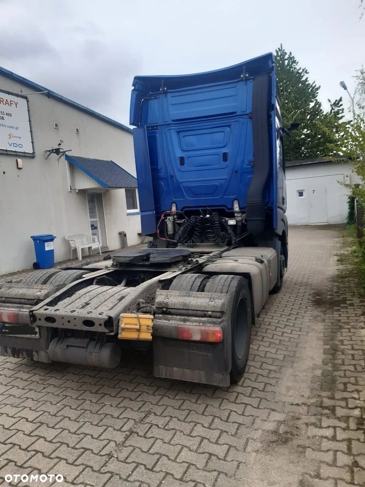 Mercedes-Benz ACTROS - 3