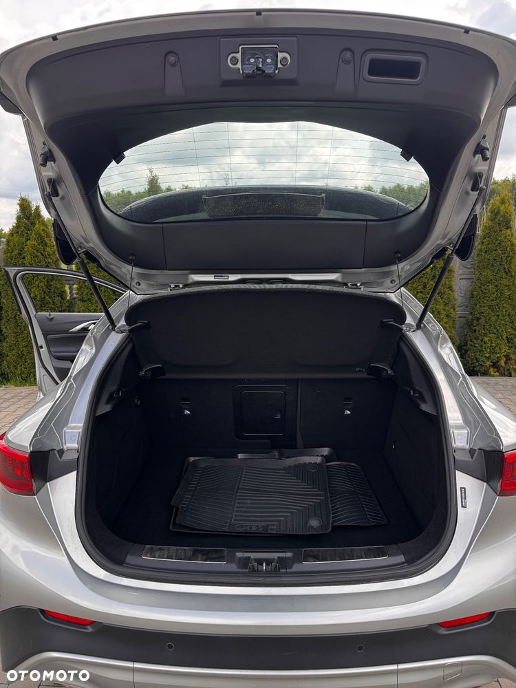 Infiniti QX30 2.0t Premium AWD 7DCT - 25