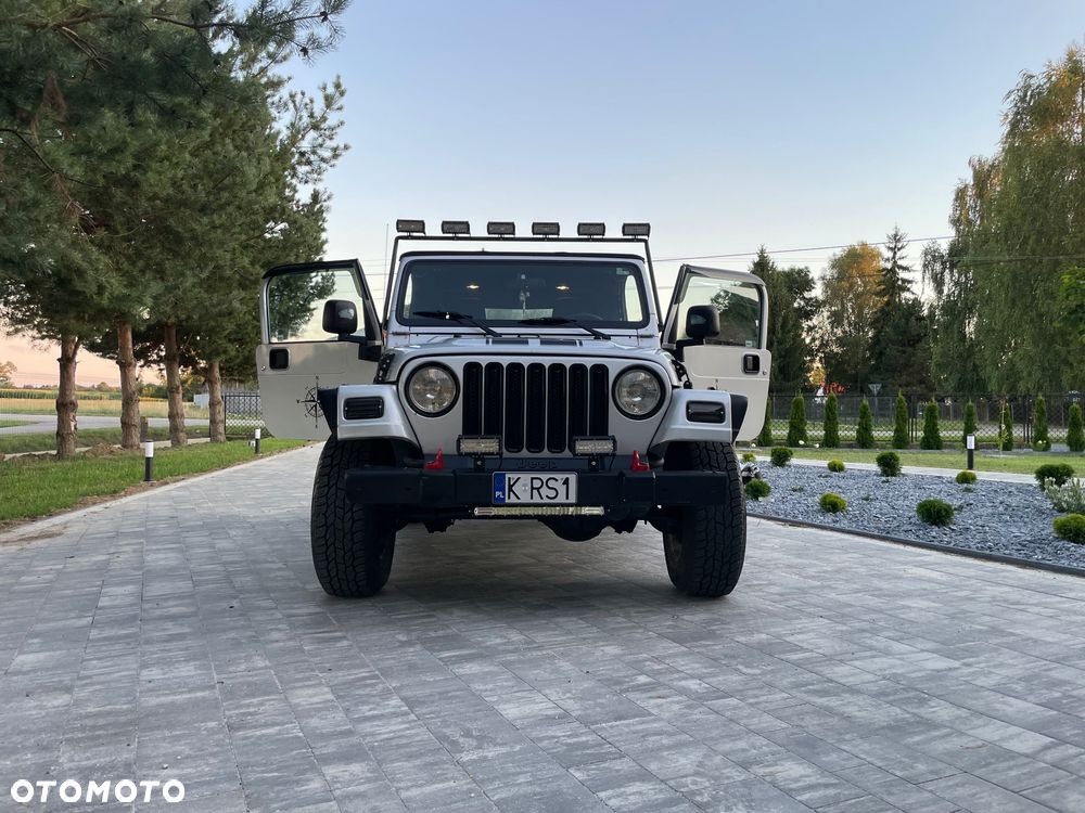 Jeep Wrangler - 15
