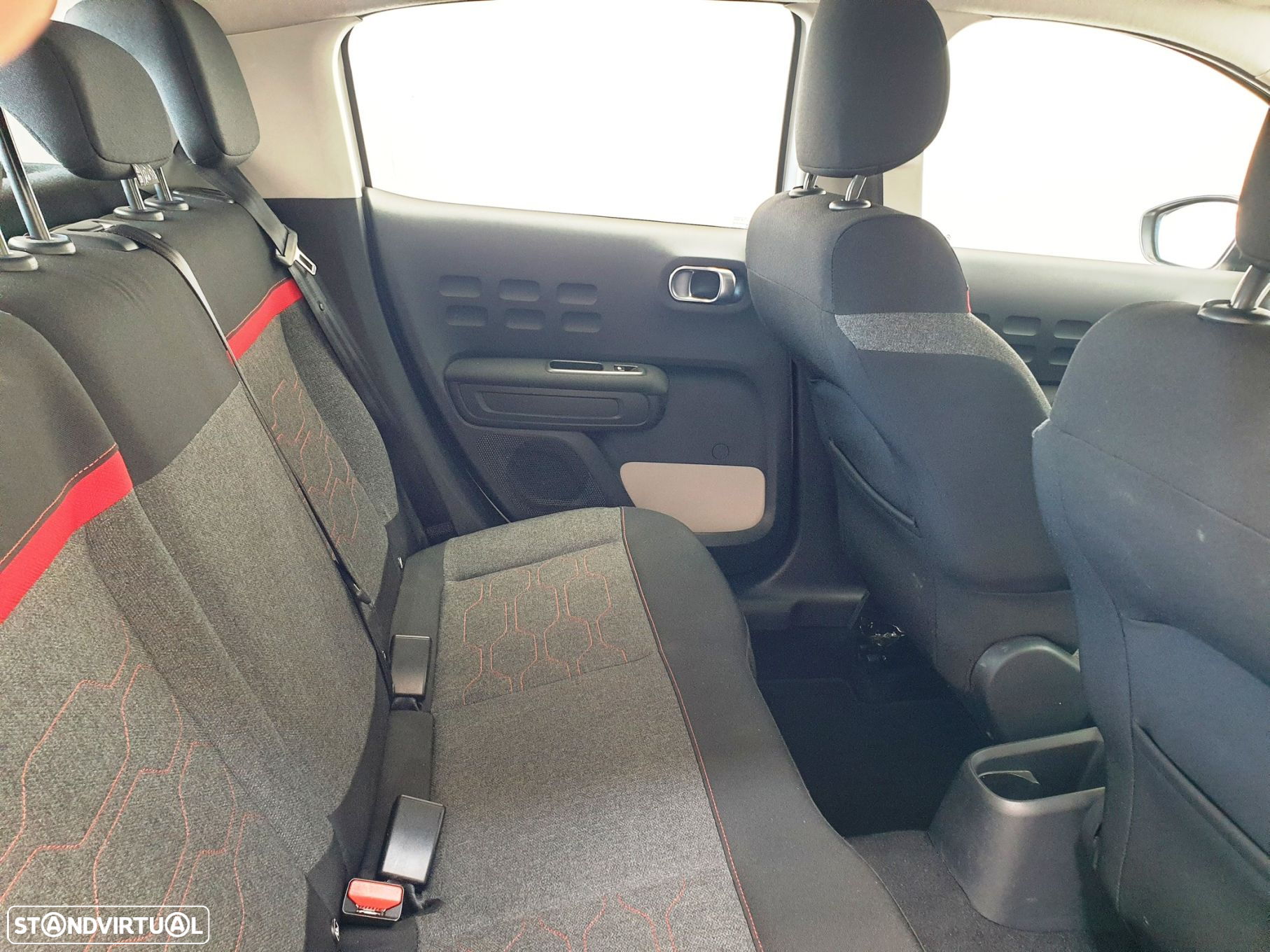 Citroën C3 1.2 PureTech Shine - 24
