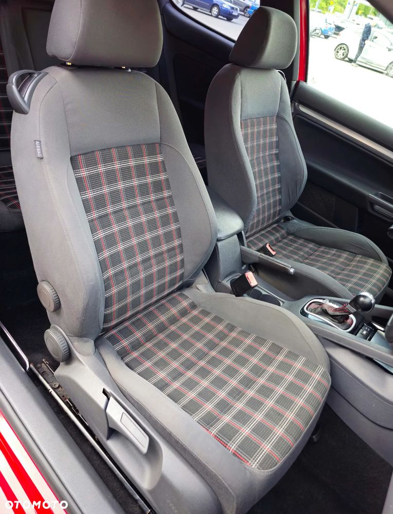 Volkswagen Golf 2.0 GTI DSG - 10