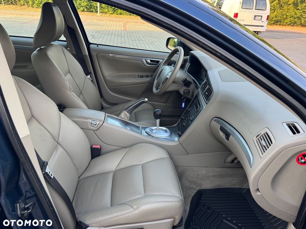 Volvo V70 D5 - 32