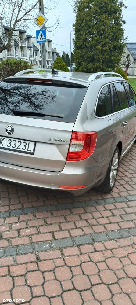 Skoda Superb 2.0 TDI Elegance - 3